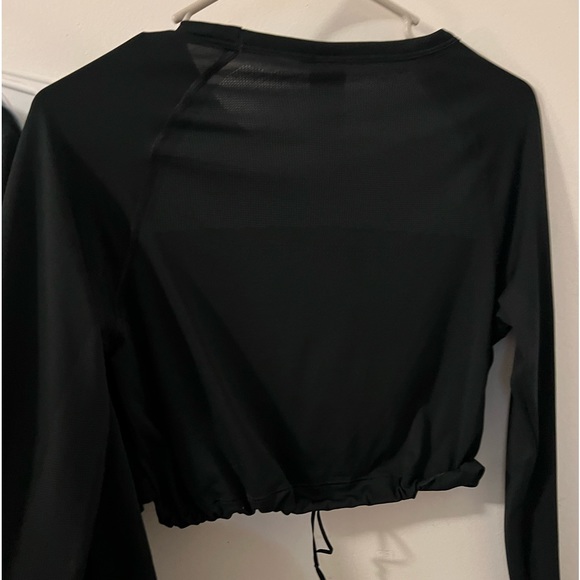 cropped gymshark long sleeve - Picture 2 of 5